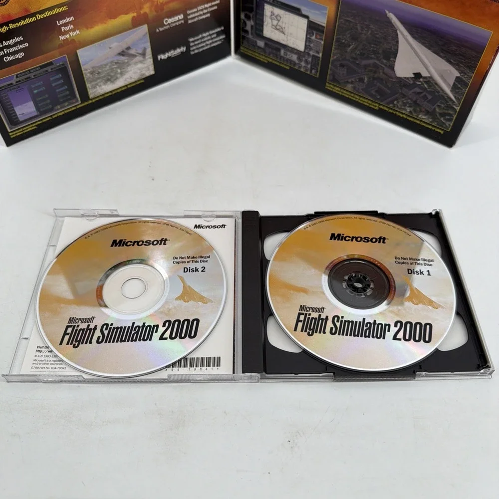 Microsoft Flight Simulator 2000 (PC, 1999) Open Box Includes Both Disks